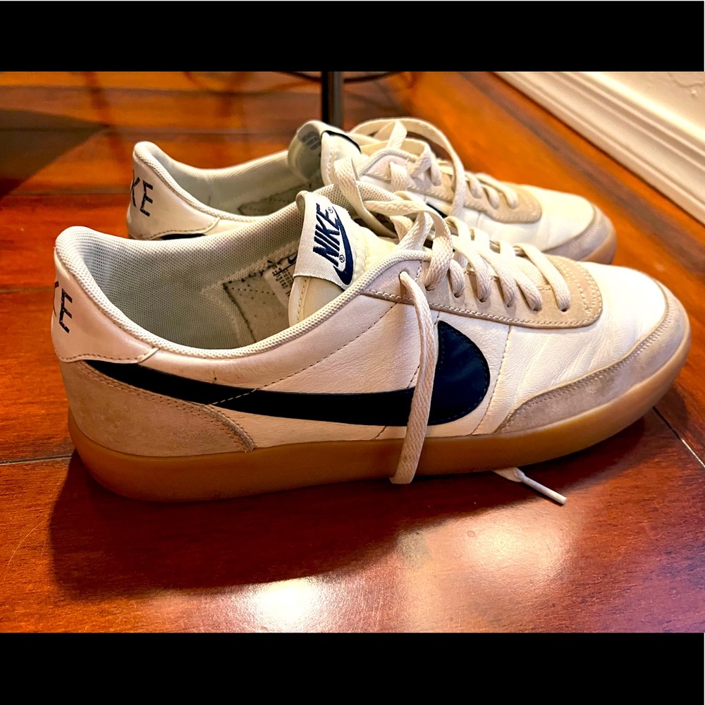 Nike white shoes 11.5